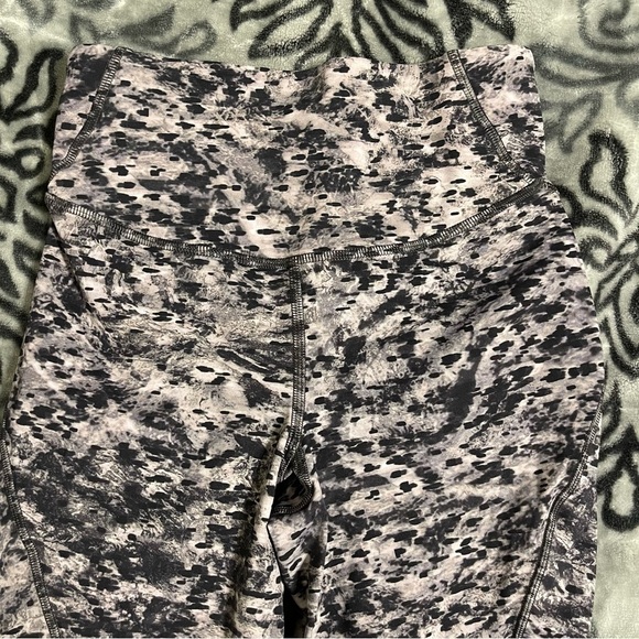 Lululemon high waisted Base Pace High-Rise Tight leggings 25" - Picture 6 of 12